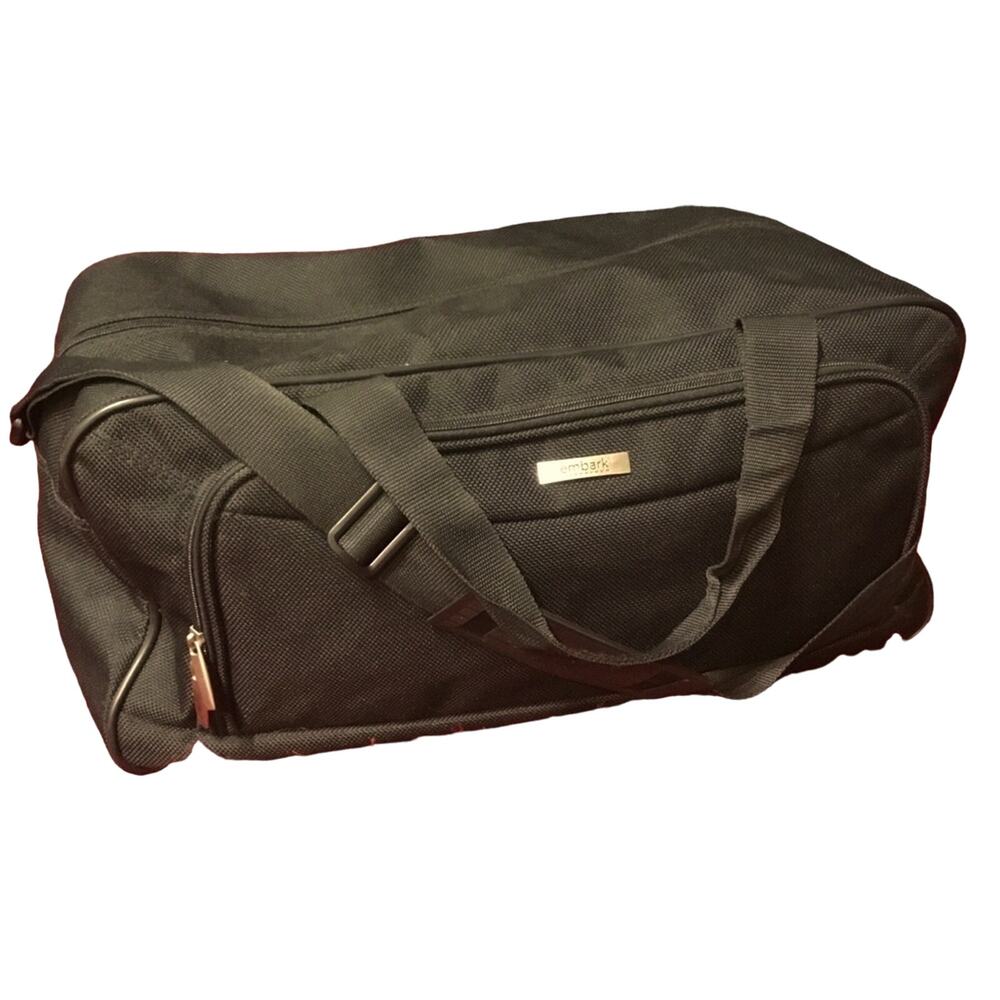 Embark Mens Black Outer Zipped Pockets Shoulder Strap Duffel Bag